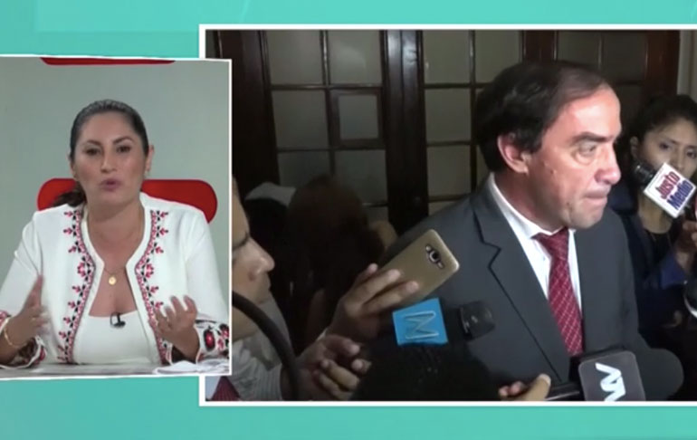 Portada: Aneth Acosta: Yonhy Lescano no deslinda ni critica la corrupción de Martín Vizcarra