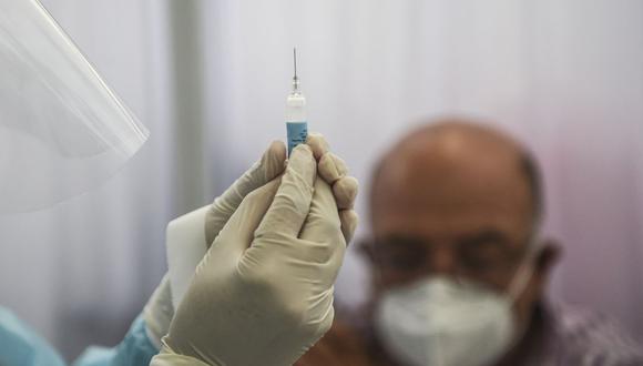 Portada: INS: Cayetano Heredia debe gestionar importación de dosis para vacunar a voluntarios de ensayos