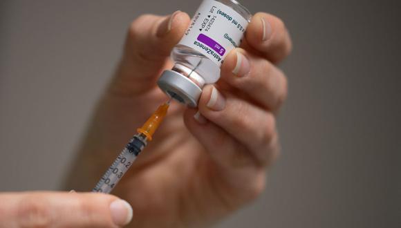 La EMA confirmó “posible vínculo” de vacuna de AstraZeneca con casos raros de coagulación