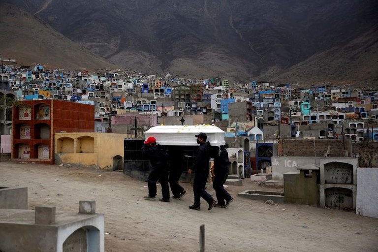Abril se convirtió en el mes más mortal de la pandemia en el Perú al registrar 8.255 muertos