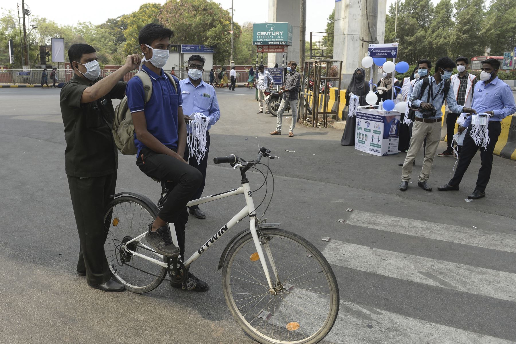 Portada: Variante India podría ser resistente a vacunas