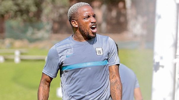 Portada: Alianza Lima: Jefferson Farfán dio negativo a la prueba de COVID-19, pero aún no volverá a los entrenamientos