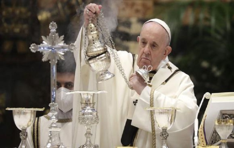 Portada: Papa Francisco renunció al lavado de pies del Jueves Santo