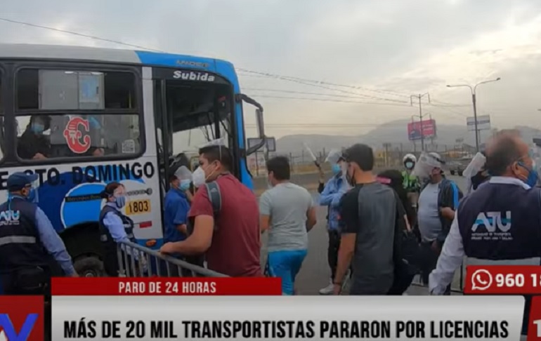 Portada: Más de 20 mil transportistas pararon por licencias [VIDEO]