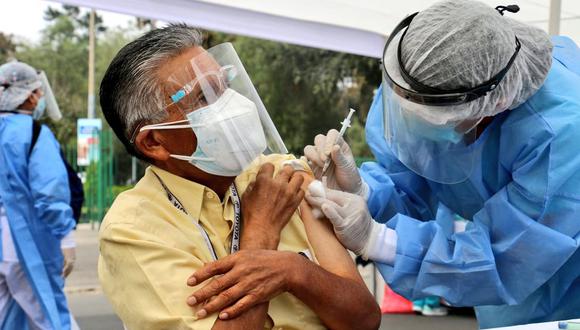 Coronavirus: El lunes se inicia vacunación de los de 63 y 64 años