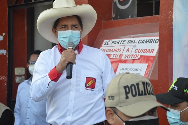 Pedro Castillo pide garantías para su vida en la Defensoría del Pueblo, pese a que antes amenazó con desactivarla