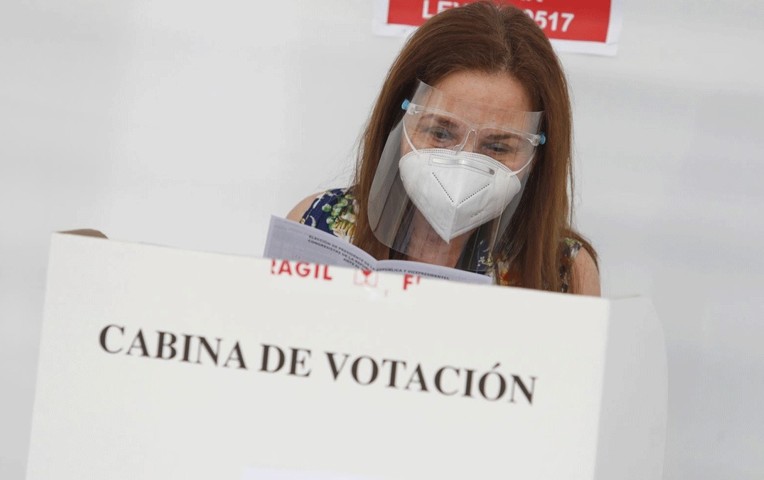 ONPE advirtió que es delito publicar voto u obligar votar por alguien