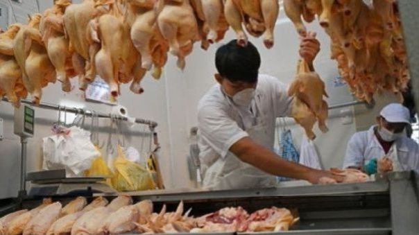 Portada: Precios del pollo y del pan suben durante esta semana