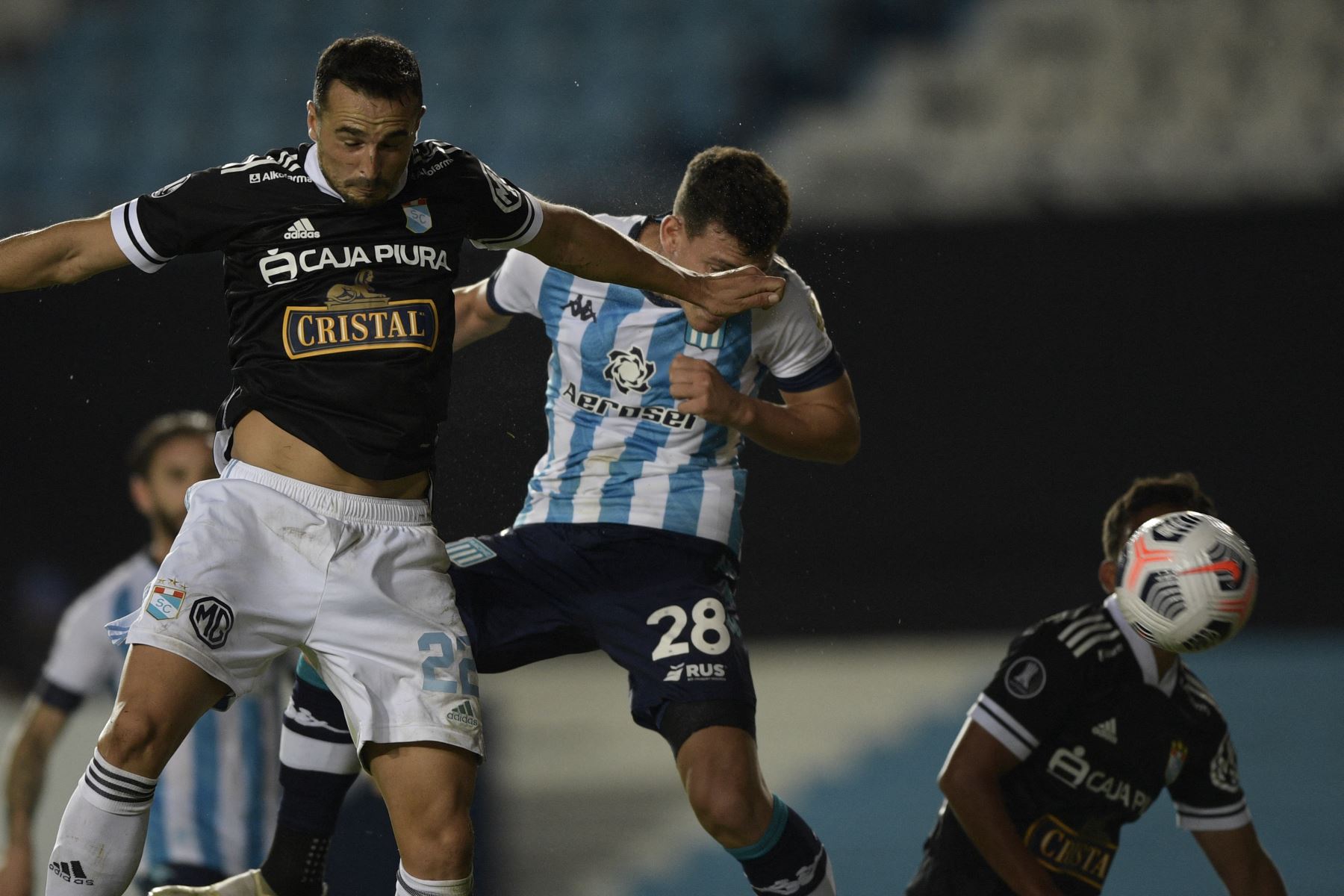 Portada: Cristal se juega hoy el todo o nada ante el Racing en el Estadio Nacional