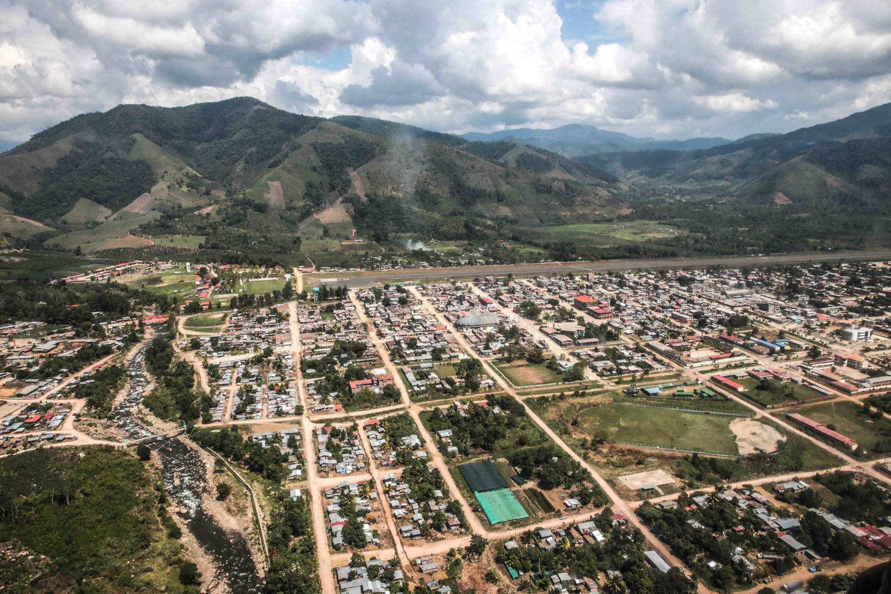 Portada: Se incrementa a 16 asesinados por terroristas de Sendero Luminoso en el Vraem