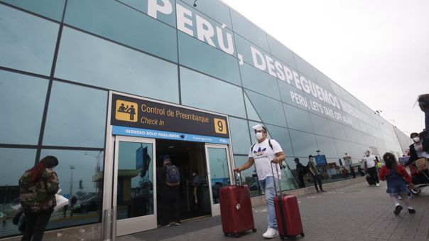 Portada: PromPerú: Aerolíneas ofrecerán vuelos para impulsar turismo interno con 30% de descuento