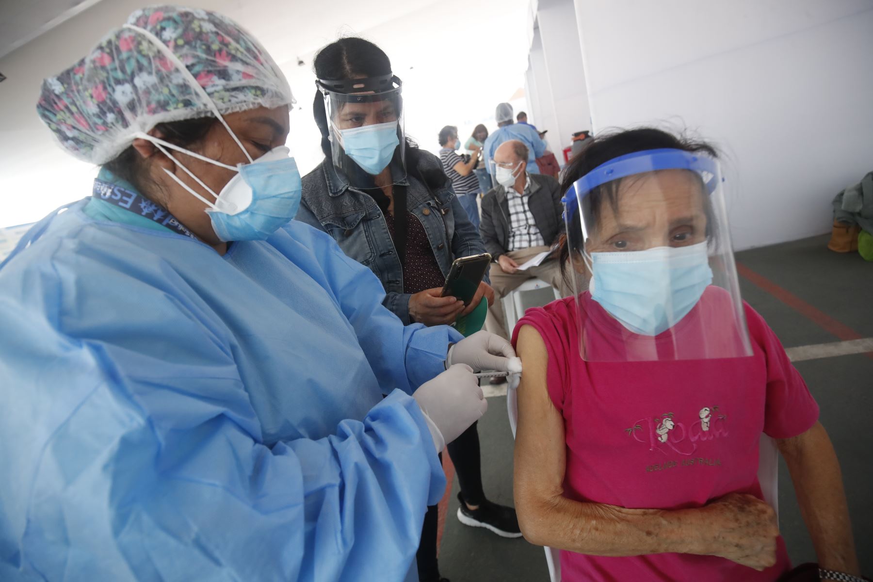 Portada: Perú supera el millón de vacunados contra la Covid-19
