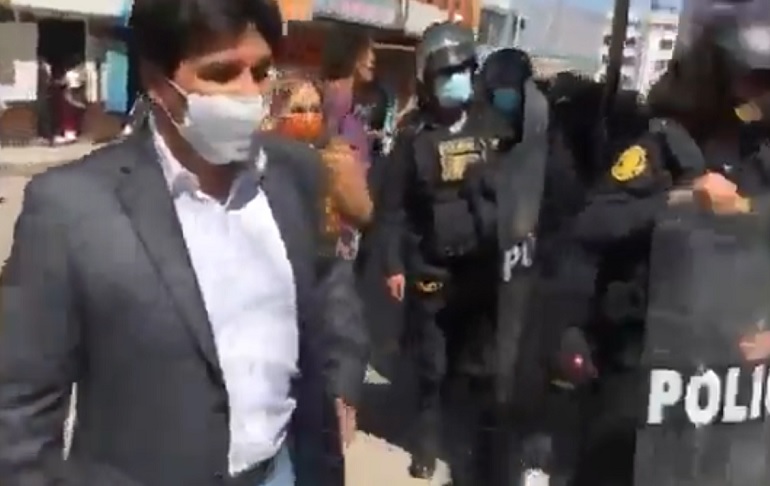 Portada: Periodista Carlos Paredes fue agredido por seguidores de Vladimir Cerrón en Huancayo