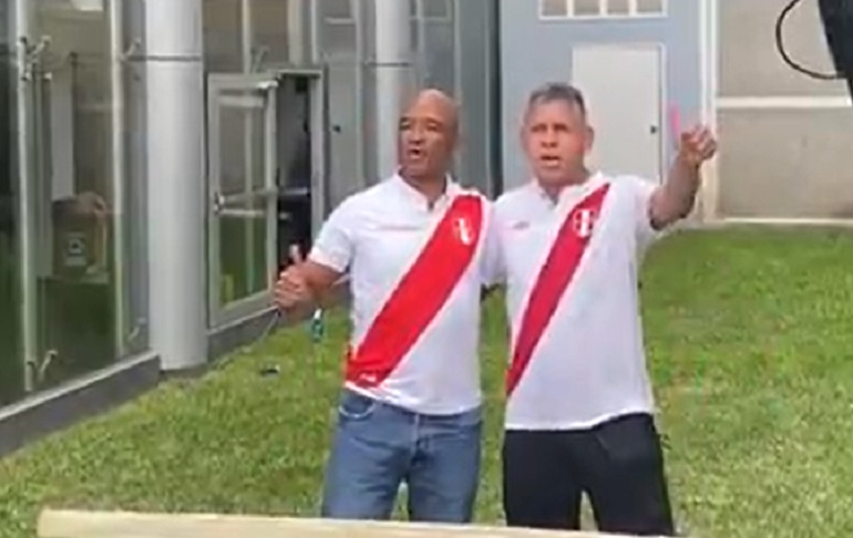 Portada: El Puma Carranza y Waldir Sáenz: "Viva el Perú, viva la democracia"