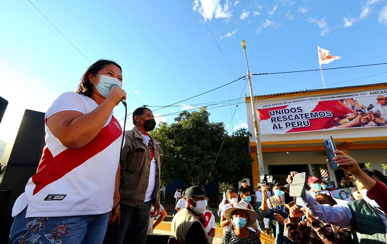 Portada: Keiko Fujimori tras ataque sufrido en Huaraz: "Ha habido un miembro claramente identificado del Movadef"