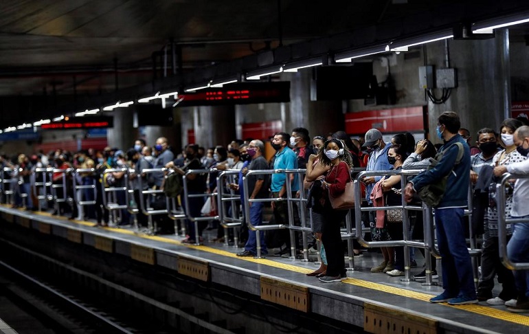 Brasil: Sao Paulo instalará puestos de vacunación contra la COVID-19 en paradas del metro