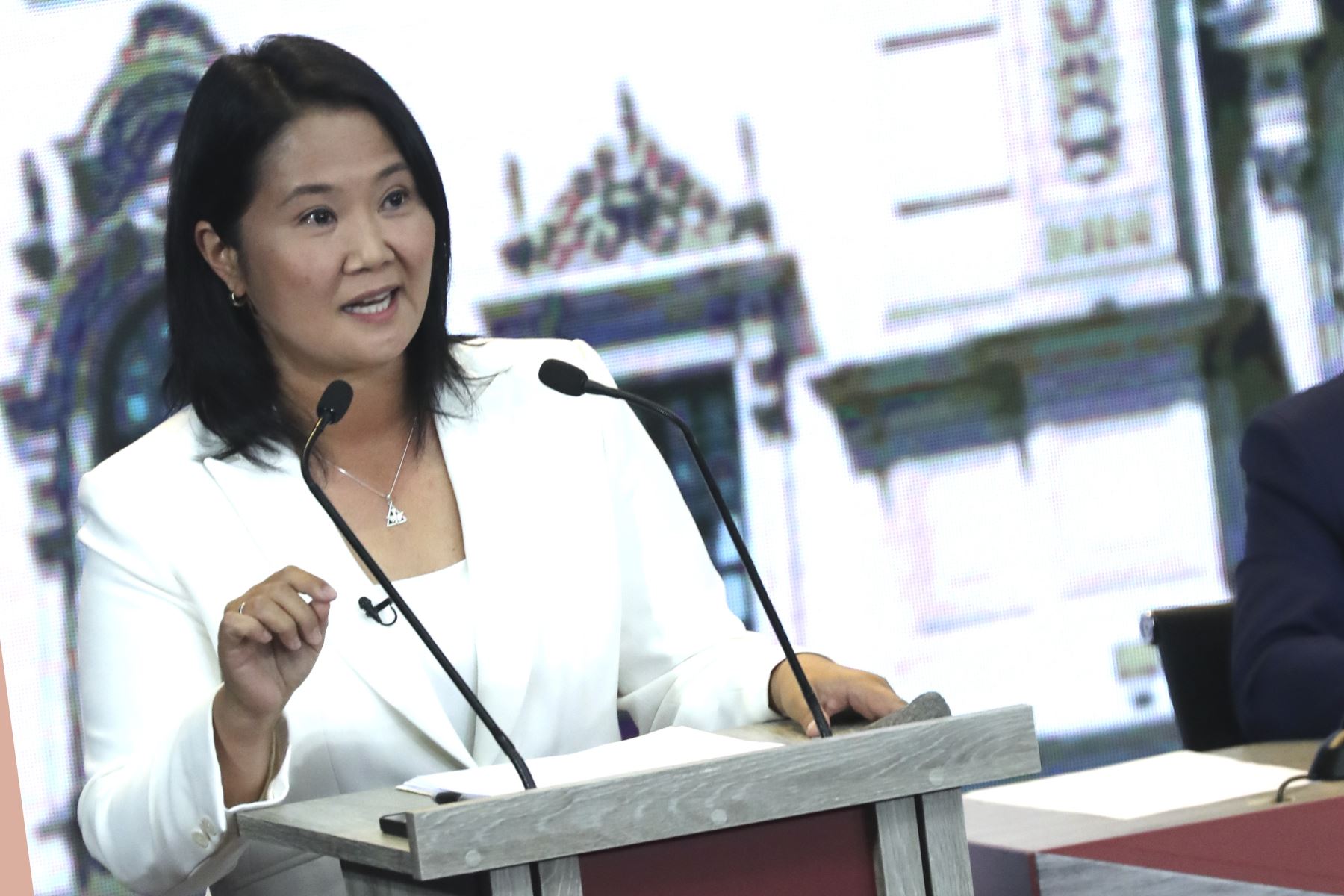 Portada: Keiko Fujimori cuestionó comentario de Castillo sobre feminicidios