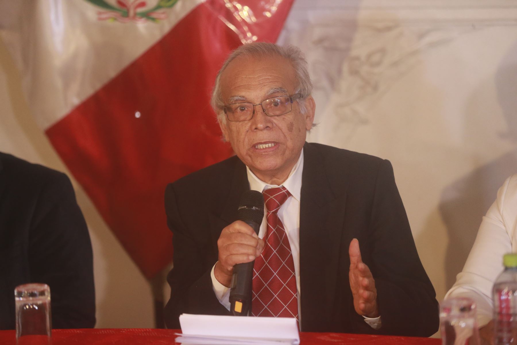 Abogado de Perú Libre: En Asamblea Constituyente se verá si continúa el Tribunal Constitucional