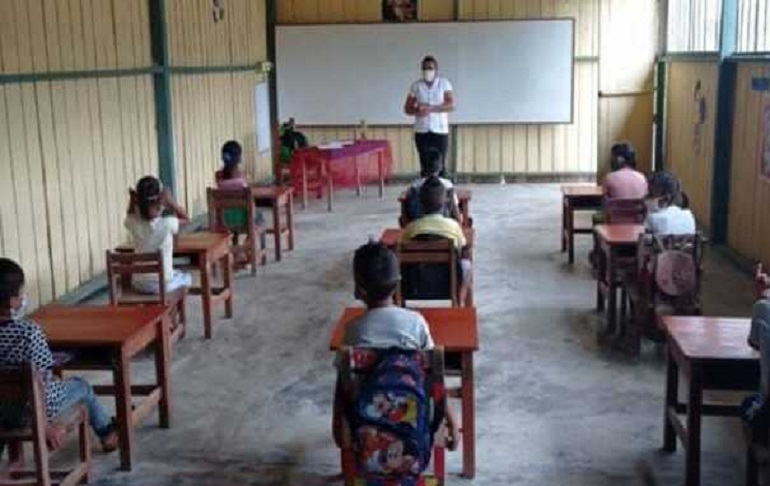 El martes 6 de julio empezará vacunación a docentes de zonas rurales, anunció el ministro Ricardo Cuenca