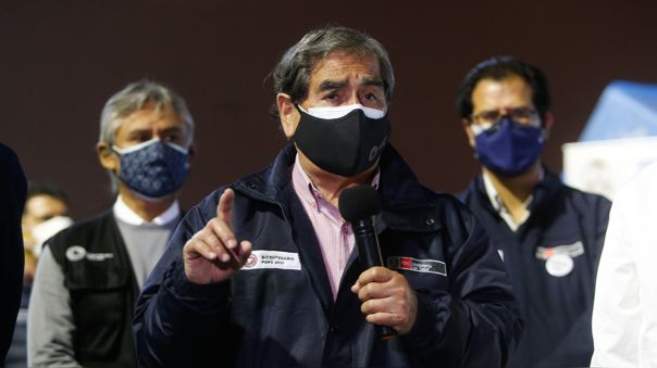Portada: Óscar Ugarte rechaza expresiones de Rafael López Aliaga sobre vacuna de Sinopharm