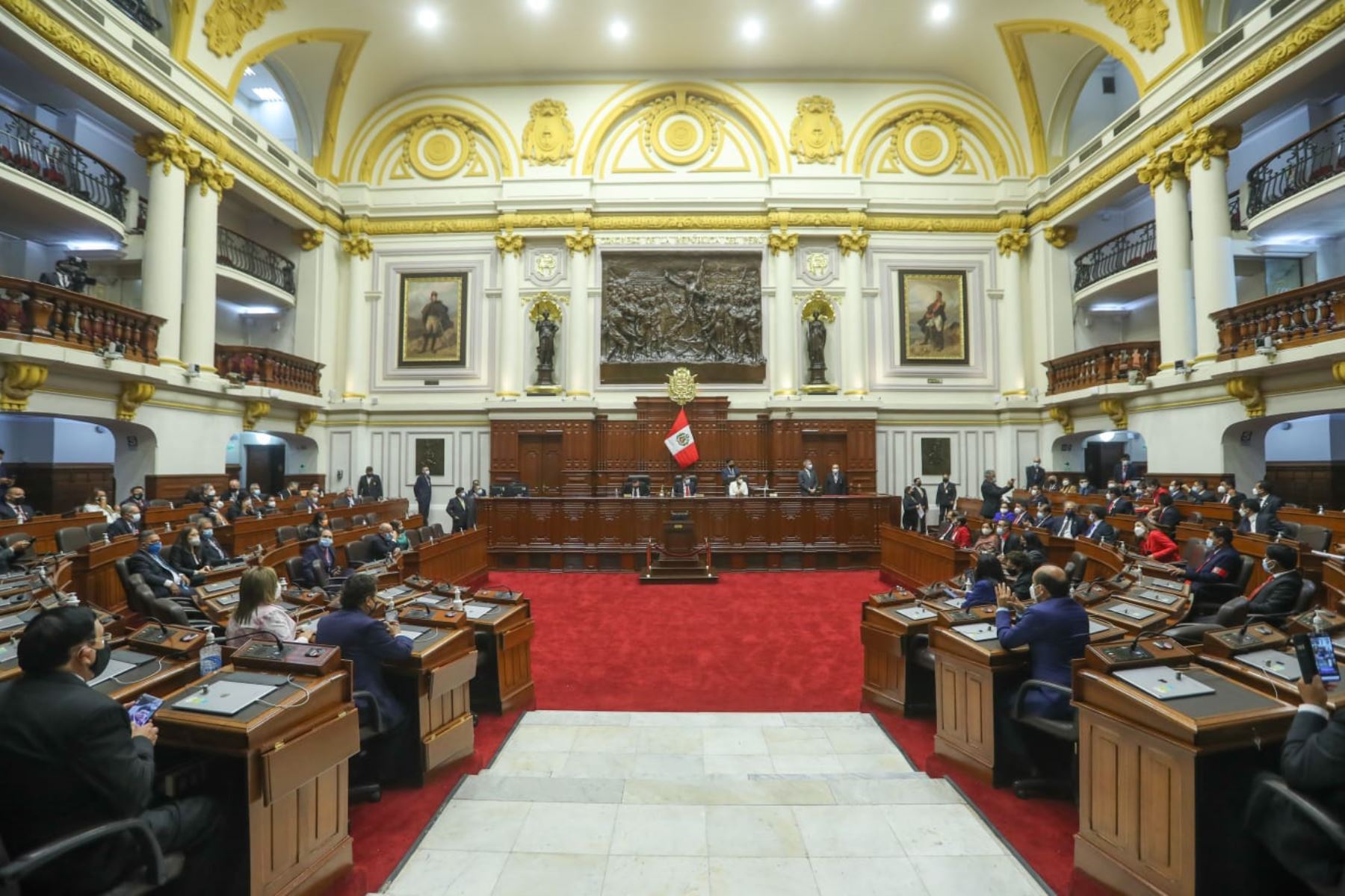 Portada: Congreso: Parlamentarios electos juraron a sus cargos