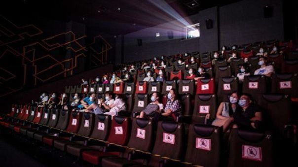 Portada: Dos cadenas de cines anuncian su reapertura desde hoy