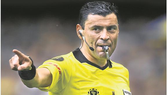 Chileno Roberto Tobar fue designado árbitro principal