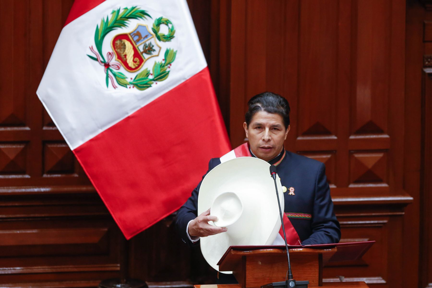 Pedro Castillo: “Jóvenes que no estudian ni trabajan tendrán que ir al servicio militar”