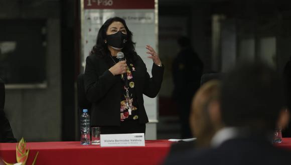 Violeta Bermúdez: "El próximo gobierno debería sentirse feliz de que no va a tener que negociar ni adquirir vacunas"