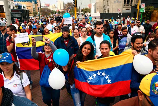 Portada: Extranjeros residentes en el Perú por más de dos años podrán postular en las elecciones municipales