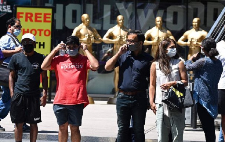 Portada: Estados Unidos: Los CDC recomiendan a las personas vacunadas usar mascarillas debido a la variante delta