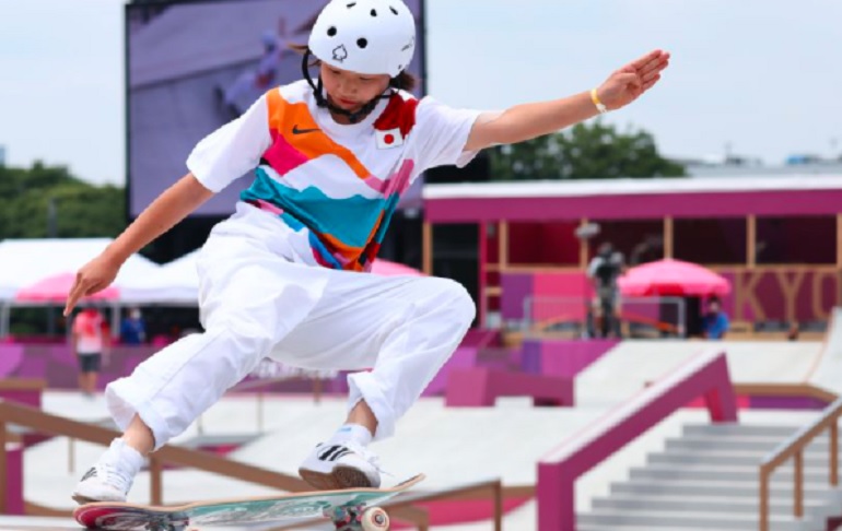 Tokio 2020: Japonesa Momiji Nishiya, de 13 años, ganó oro en skateboard