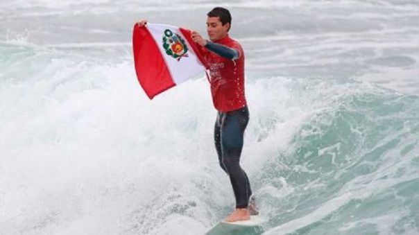 Lucca Mesinas clasificó a cuartos de final de surf en los Juegos Olímpicos Tokio 2020