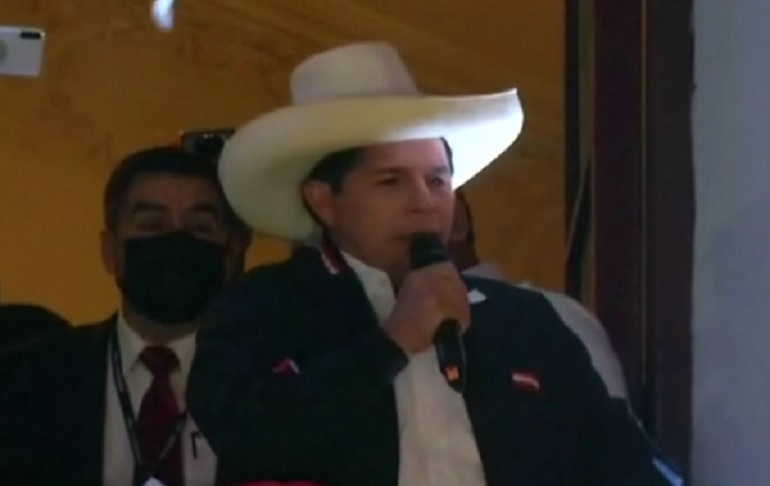 Pedro Castillo a Keiko Fujimori: "No pongamos más obstáculos para sacar adelante este país"