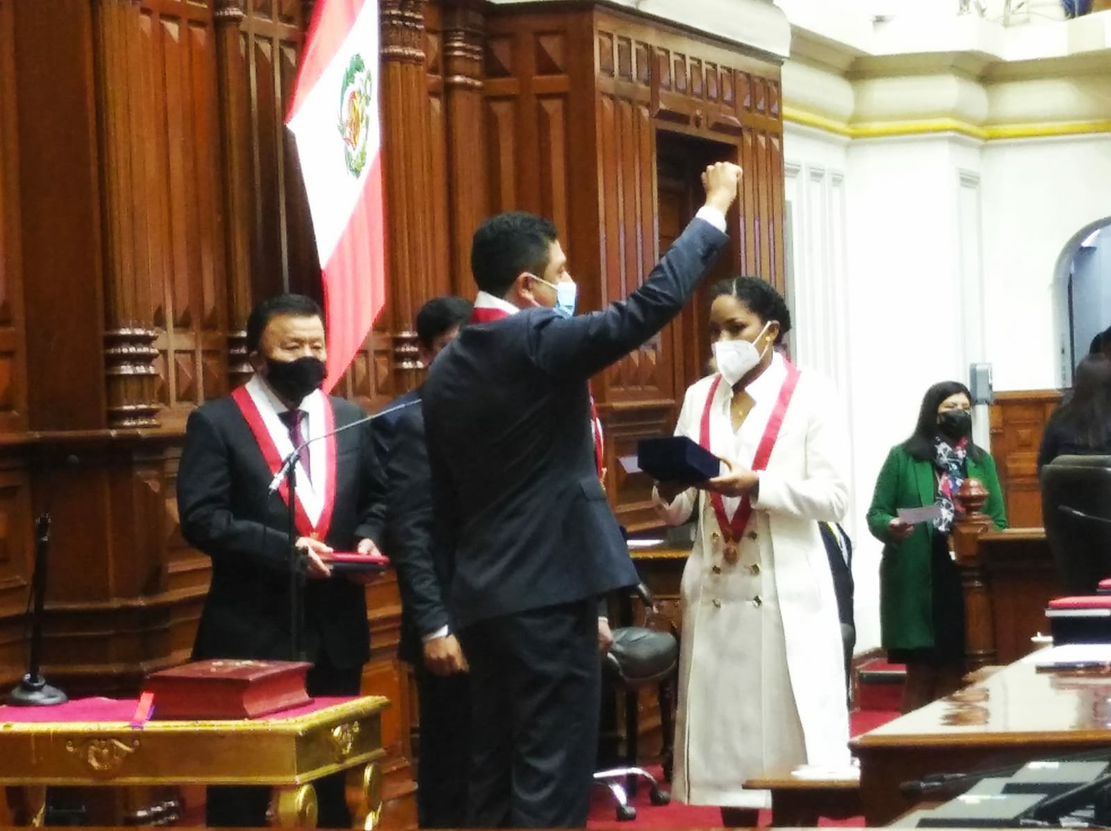 Vladimir Cerrón a Guillermo Bermejo: "Felicitaciones camarada Guillermo"