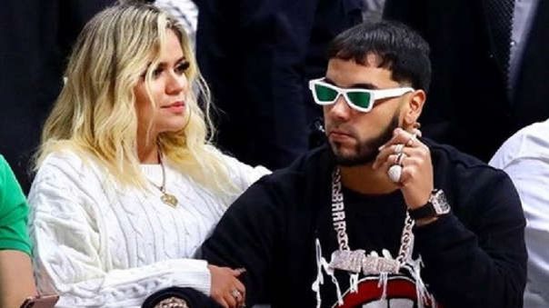 Portada: "¡Vuelve conmigo!": Anuel AA le pide a Karol G que regrese con él en pleno concierto en México