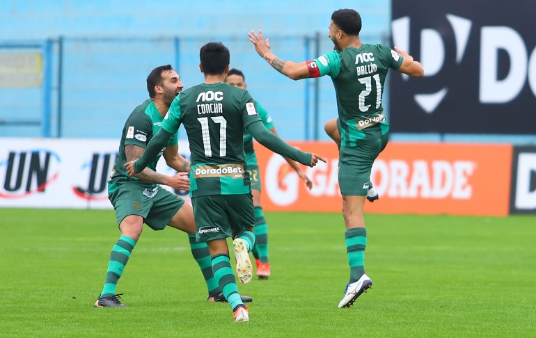 Alianza Lima derrotó 2-0 a la Universidad San Martín y escala al primer lugar [VIDEO]