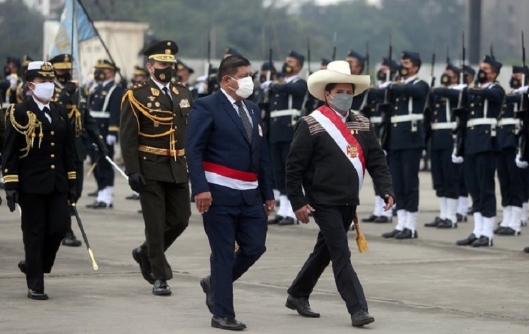 Walter Ayala, ministro de Defensa, acusa a Willax de supuesta difamación y calumnia