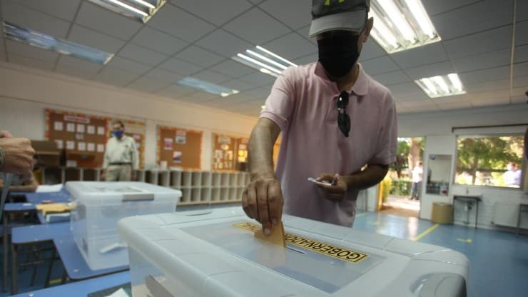 El Senado de Chile da luz verde a restablecer el voto obligatorio en sus elecciones