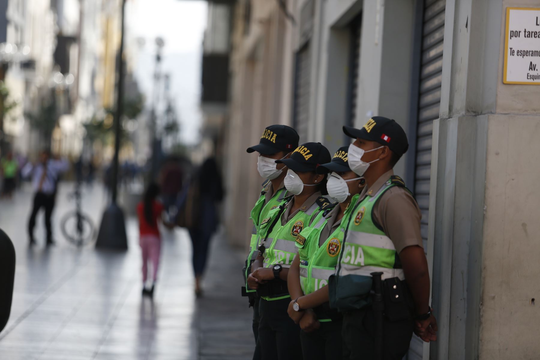 Portada: Ejecutivo prorroga estado de emergencia nacional por 31 días