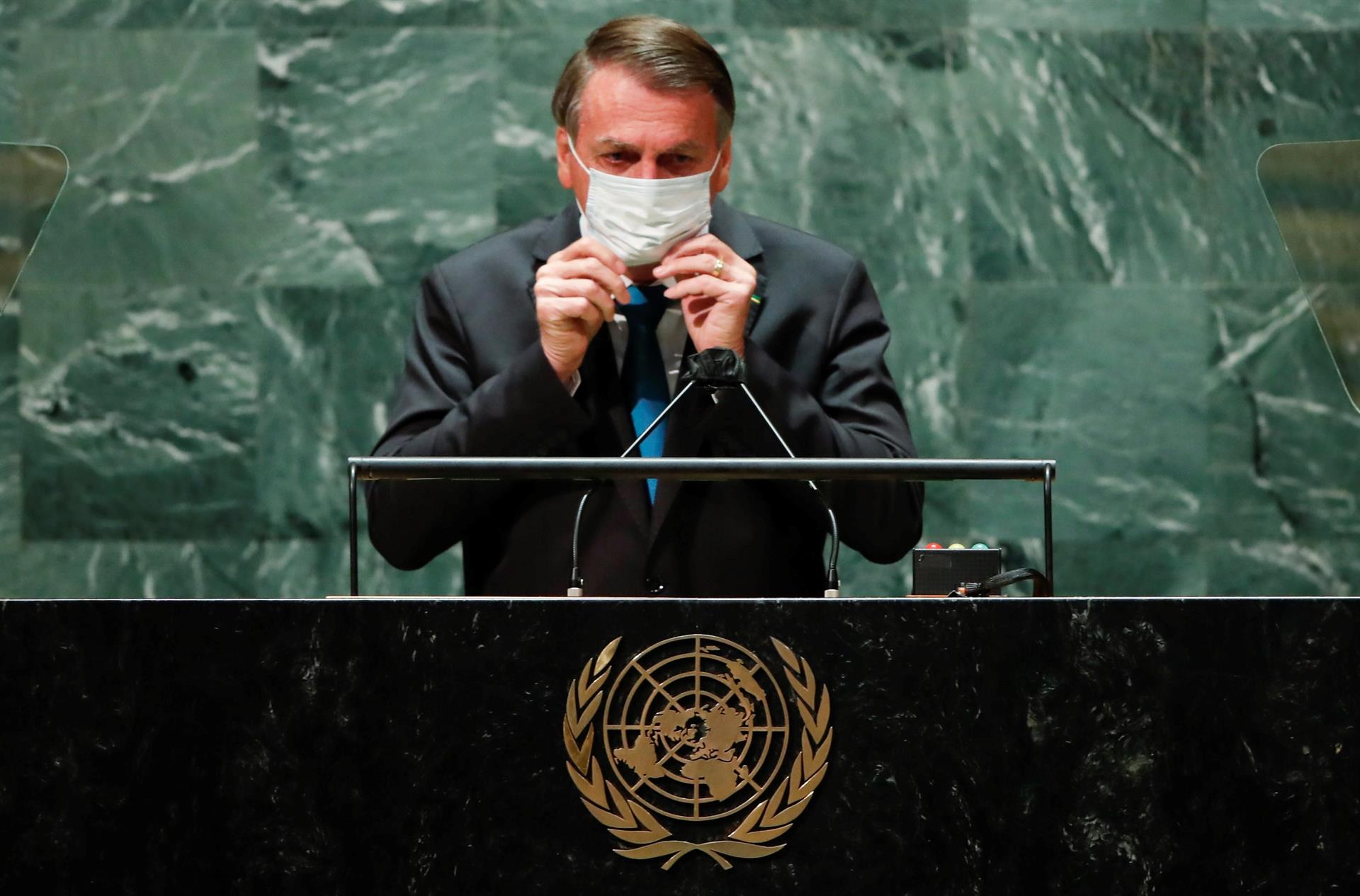 Portada: Jair Bolsonaro defendió el "tratamiento precoz" contra la covid-19 en la Asamblea General de la ONU
