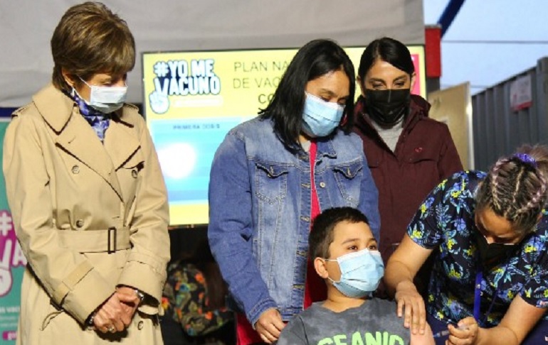 Portada: Chile: Niños de entre 6 y 11 años son vacunados contra la COVID-19