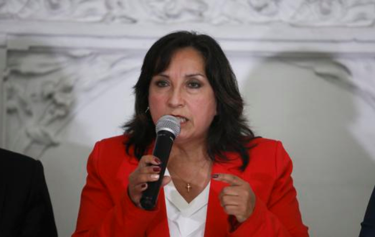 Dina Boluarte: "No se ajusta a la verdad que esté participando en la recolección de firmas para un referéndum por una asamblea constituyente"