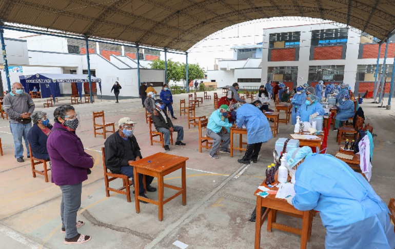Director de Salud de Ica sobre vacunación de limeños en Chincha: "No ha habido ningún tipo de perjuicio"