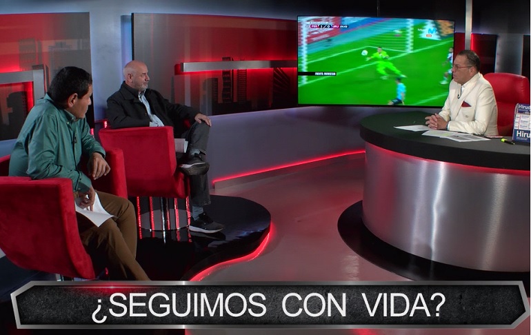 Portada: Gustavo Barnechea: "Yo no tendría a Paolo Guerrero como titular contra Venezuela"