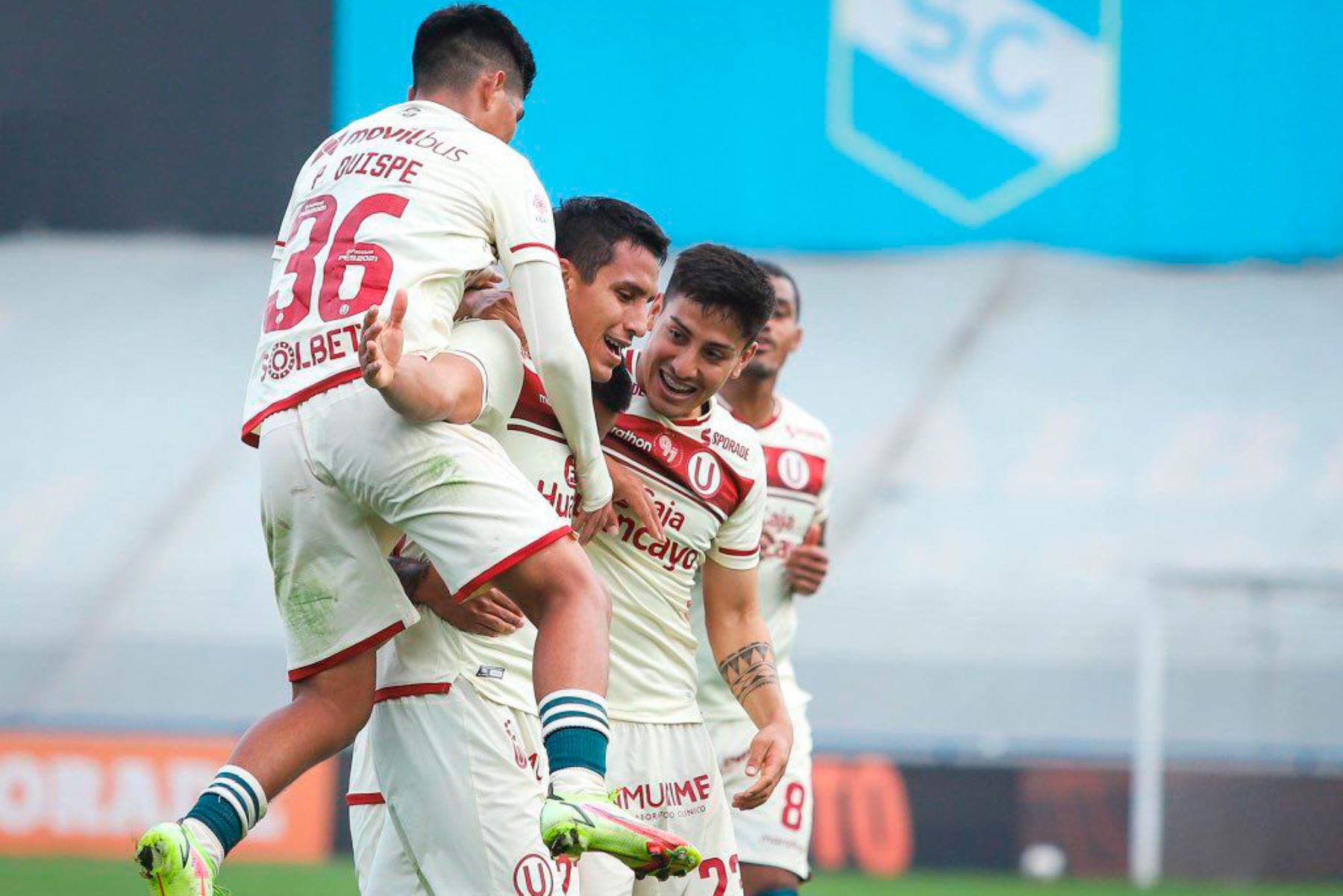 Portada: Universitario de Deportes goleó 4-0 a Alianza Universidad con 3 goles de Alex Valera