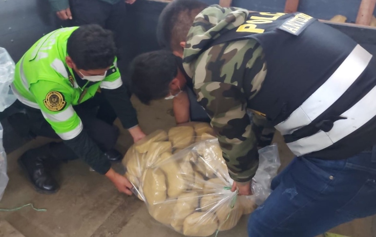 Policía incauta más de 180 kilos de cocaína en carretera Cusco-Paucartambo