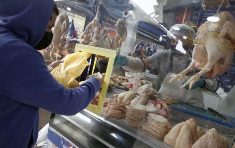 Portada: Midagri: El pollo retrocedió a su precio más bajo en dos meses