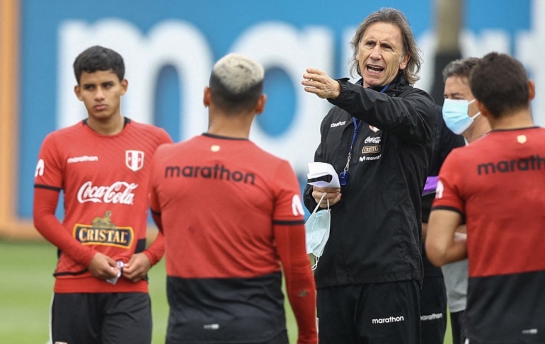 Portada: Selección peruana trabaja desde hoy para enfrentar a Chile, Bolivia y Argentina