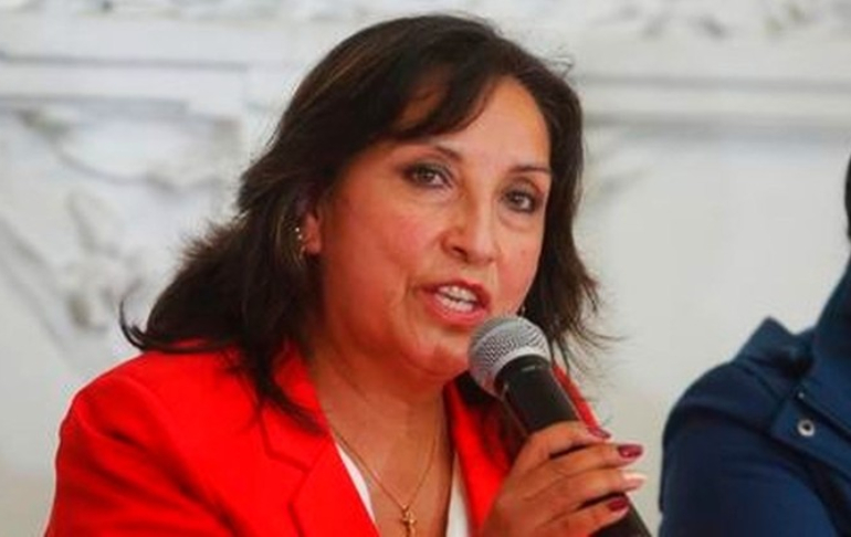 Dina Boluarte dice no saber de dónde vienen los depósitos de los 104 aportantes a la cuenta mancomunada que abrió